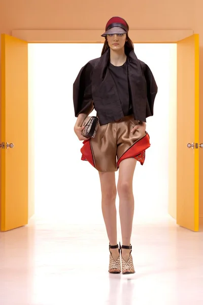 Look 1